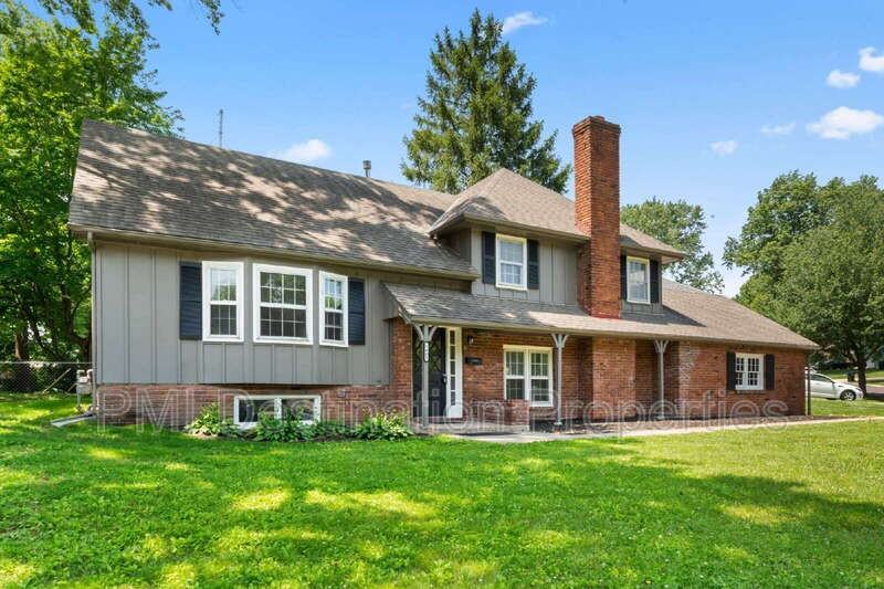 8401 W 90th Ter - Photo 2 of 50