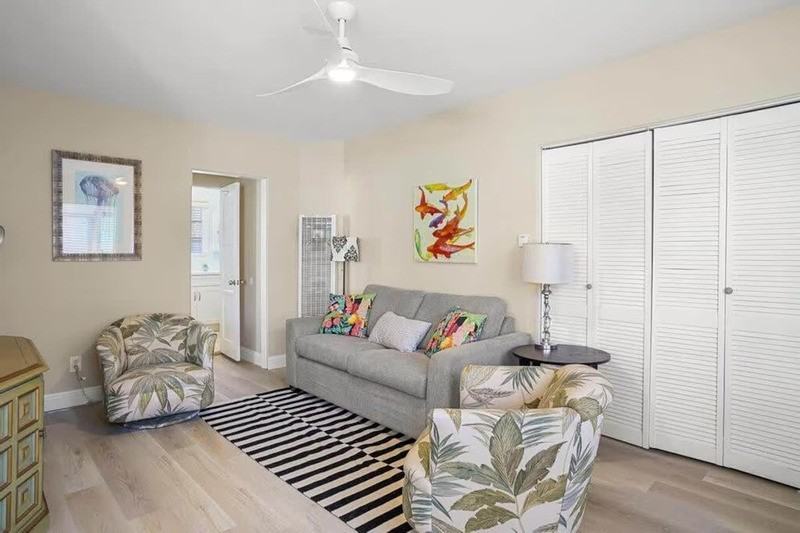 719 Whiting Ct - Photo 2 of 15