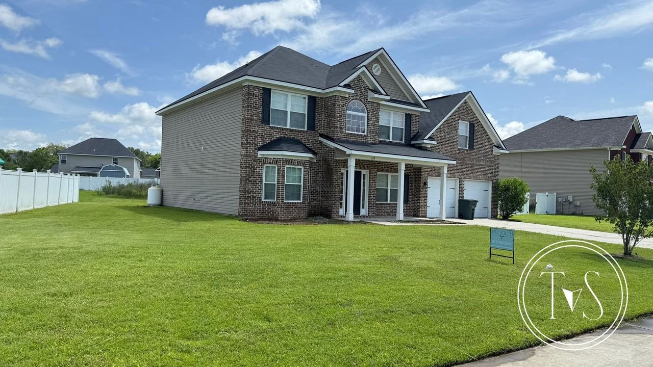639 Red Oak Ln - Photo 3 of 34