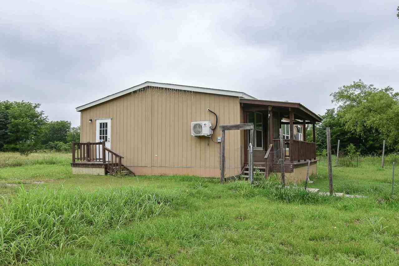 550 Quail Run Cir - Photo 3 of 24