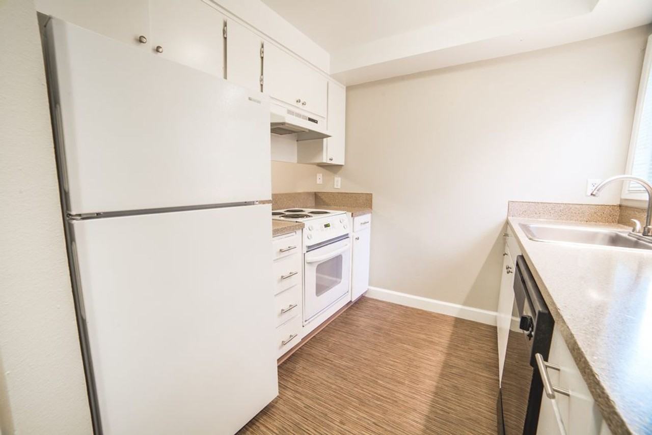 #329 MAPLE VIEW APARTMENTS - Photo 4 of 13