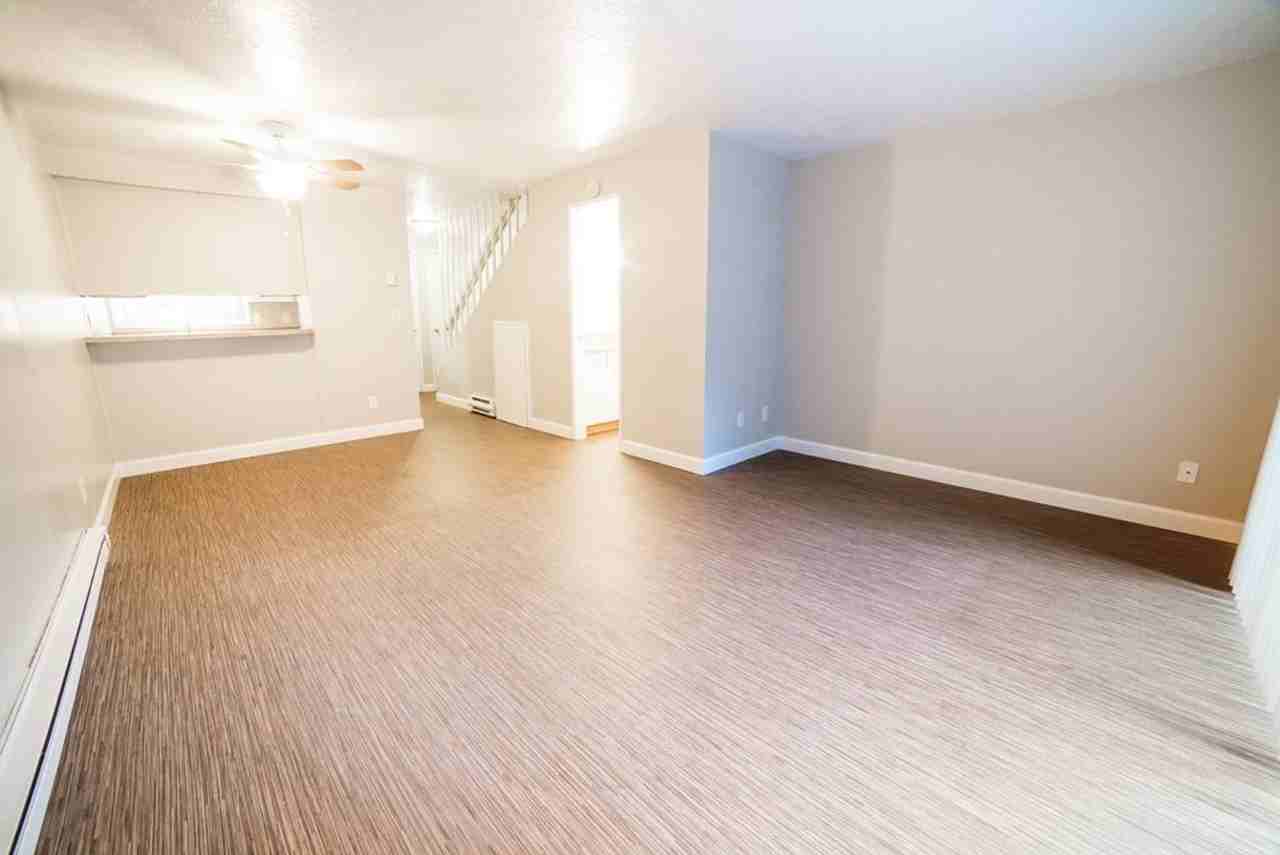 #329 MAPLE VIEW APARTMENTS - Photo 5 of 13