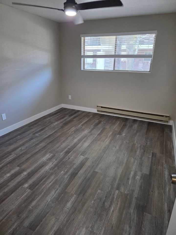 Nye Lane Village - Photo 3 of 5