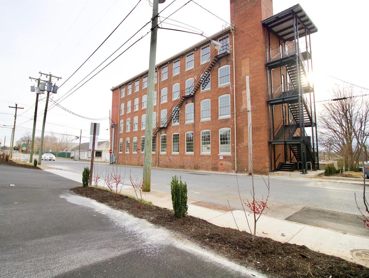 1701 12th Street - Photo 5 of 43