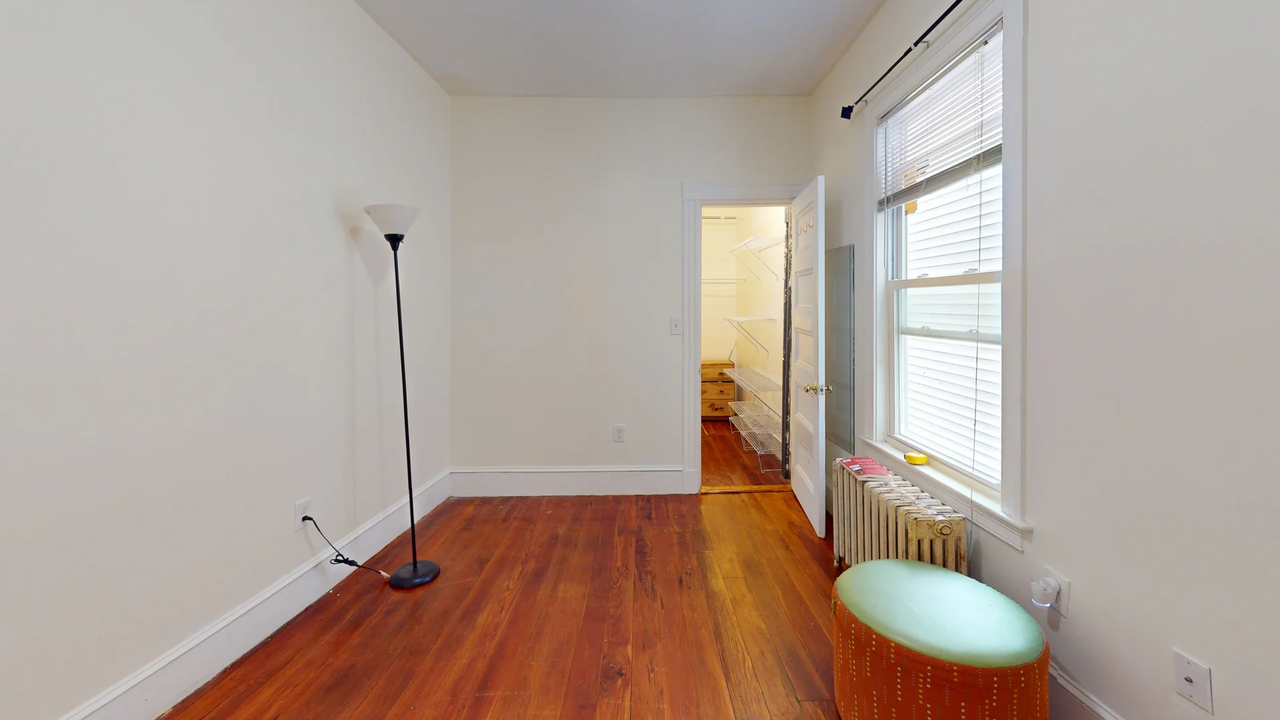 19 Newport St, Boston, MA 02125 - Photo 4 of 37