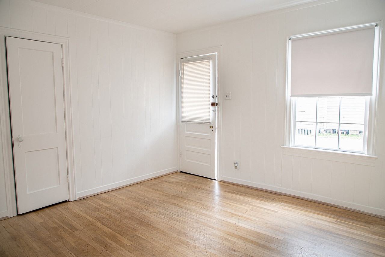 1509 Enid - Photo 2 of 15