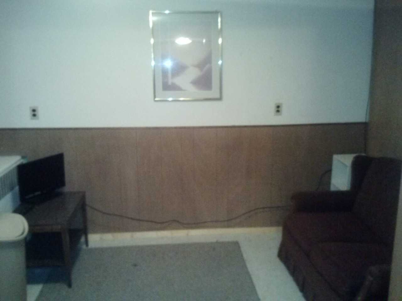 Apartment - Photo 3 of 12