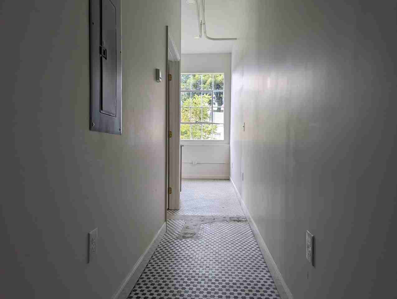 305 6th Street - Photo 2 of 12