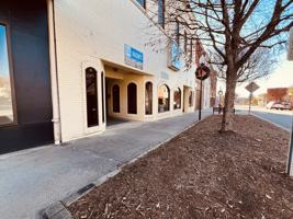 featured image of 915 Main St