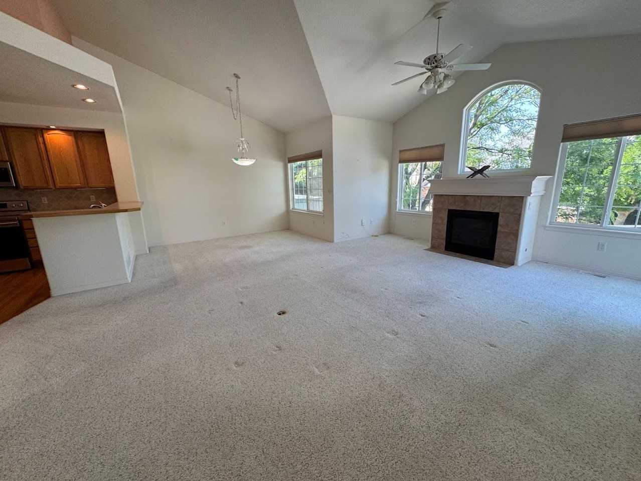 4143 Da Vinci Dr - Photo 4 of 26