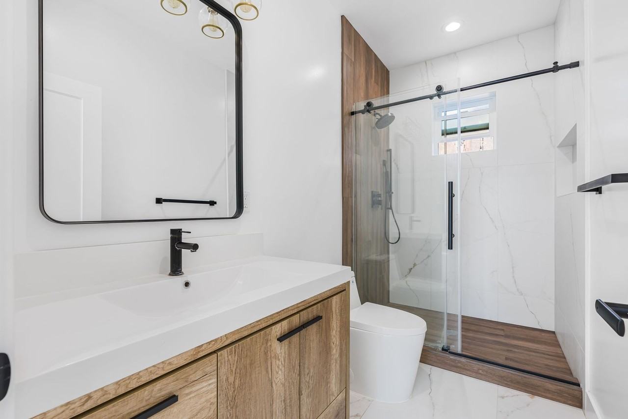 1217 Hester Ave - Photo 2 of 17