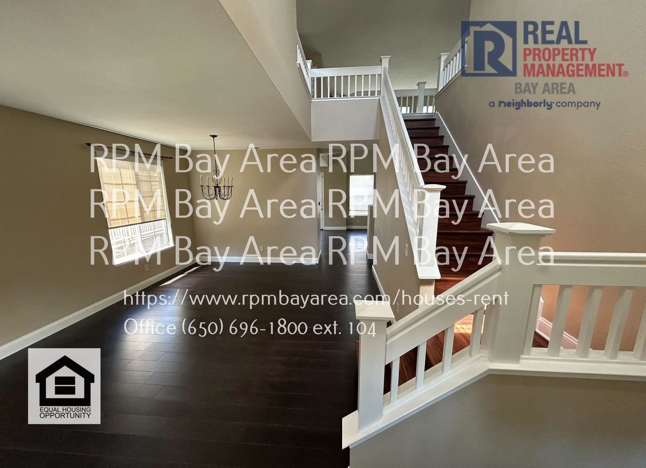 250 Biarritz Ct - Photo 2 of 31