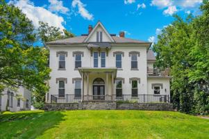 featured image of 457 N Potomac St