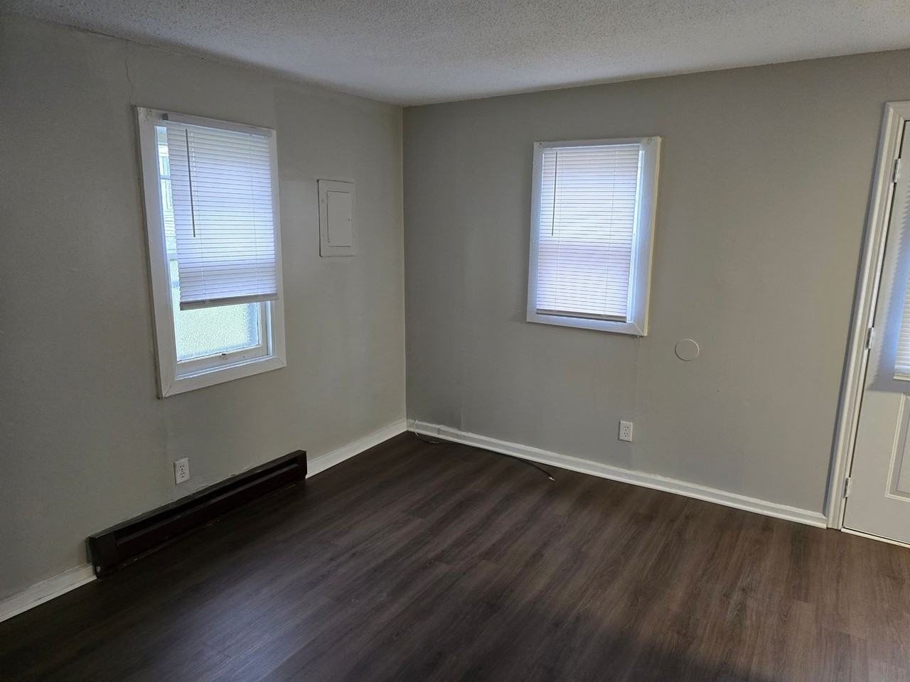 1519B E Washington St - Photo 4 of 5
