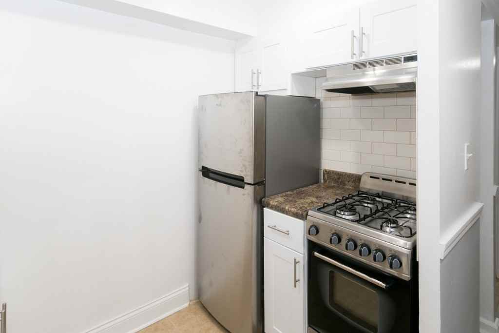 906 Montrose Drive #I - Photo 2 of 20