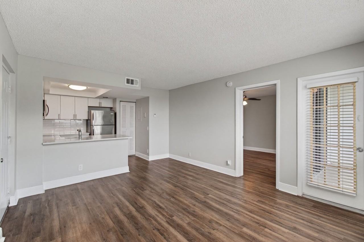 714 Executive Center Dr #13 - Photo 2 of 27