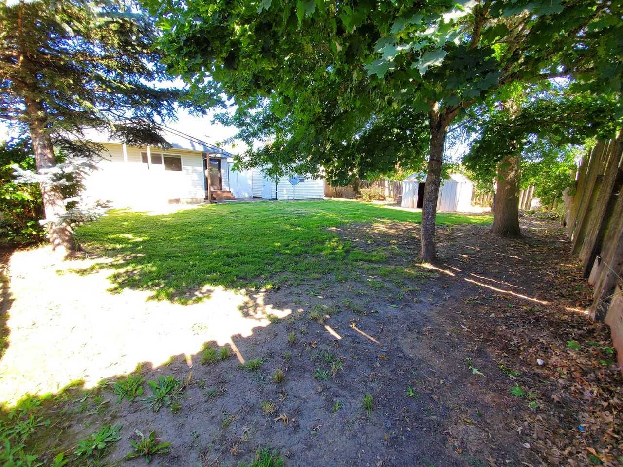 2005 Main St Se - Photo 4 of 24