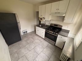 featured image of 213 W 6th Ave