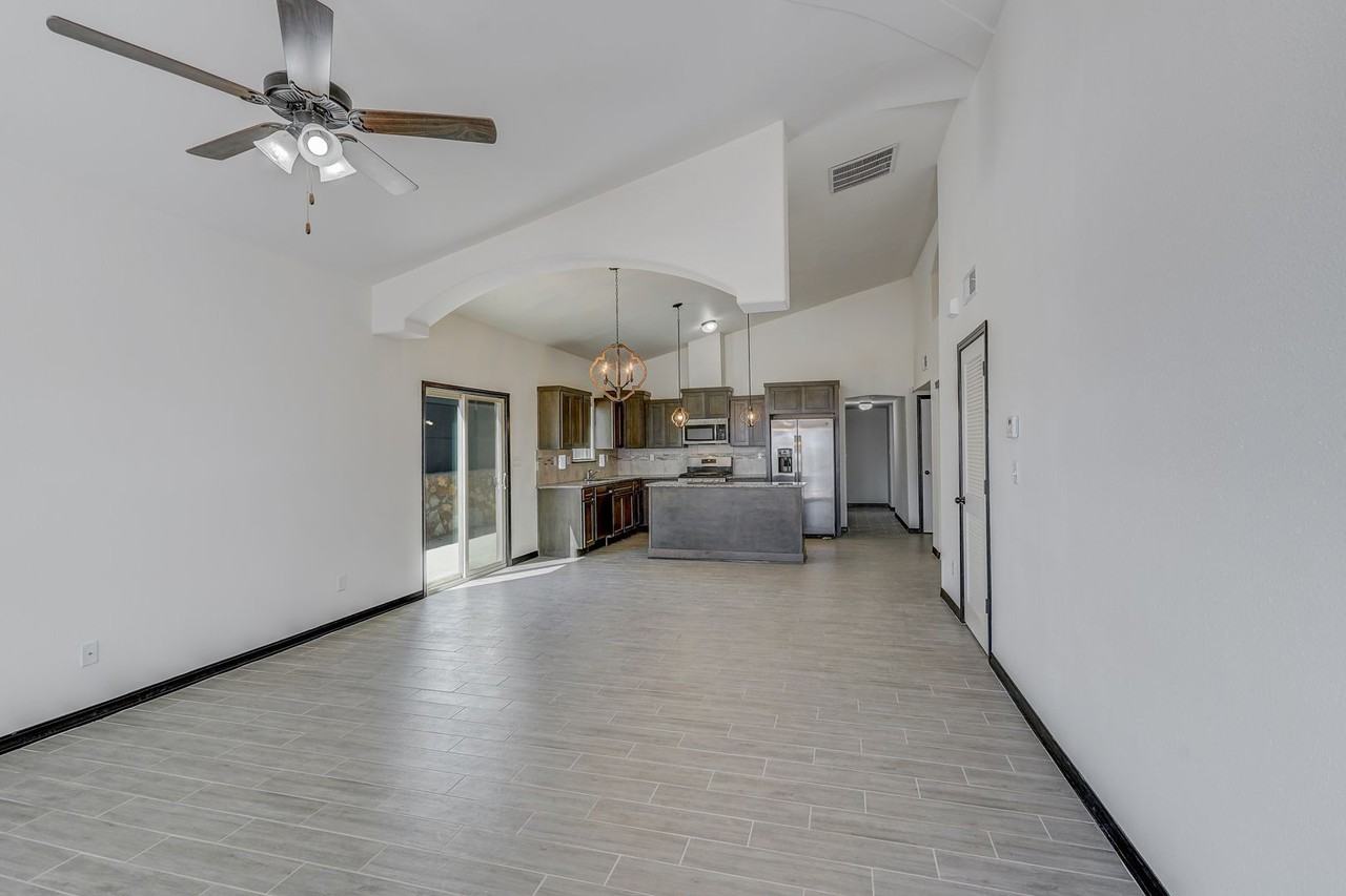14849 Tierra Escape Ave - Photo 2 of 23