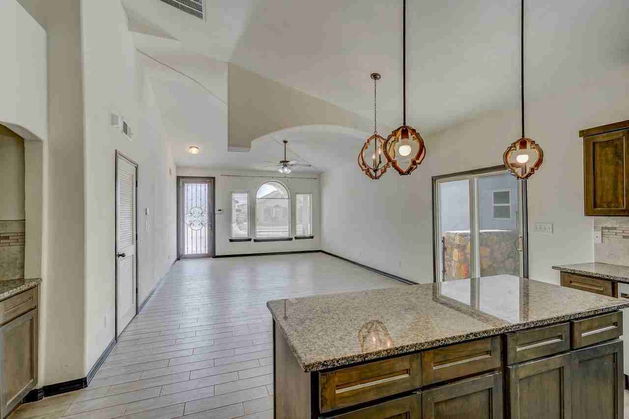 14849 Tierra Escape Ave - Photo 3 of 23
