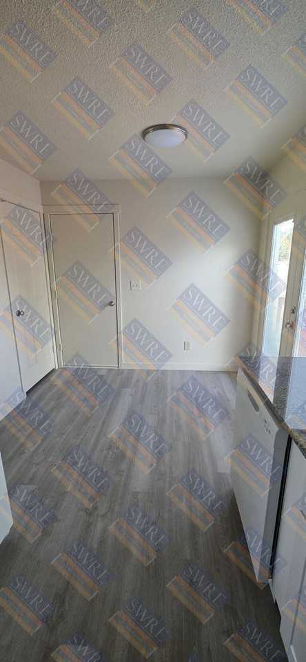 2028 Arthur Ave - Photo 4 of 11