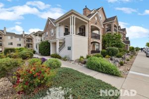 featured image of 18919 E Warren Cir