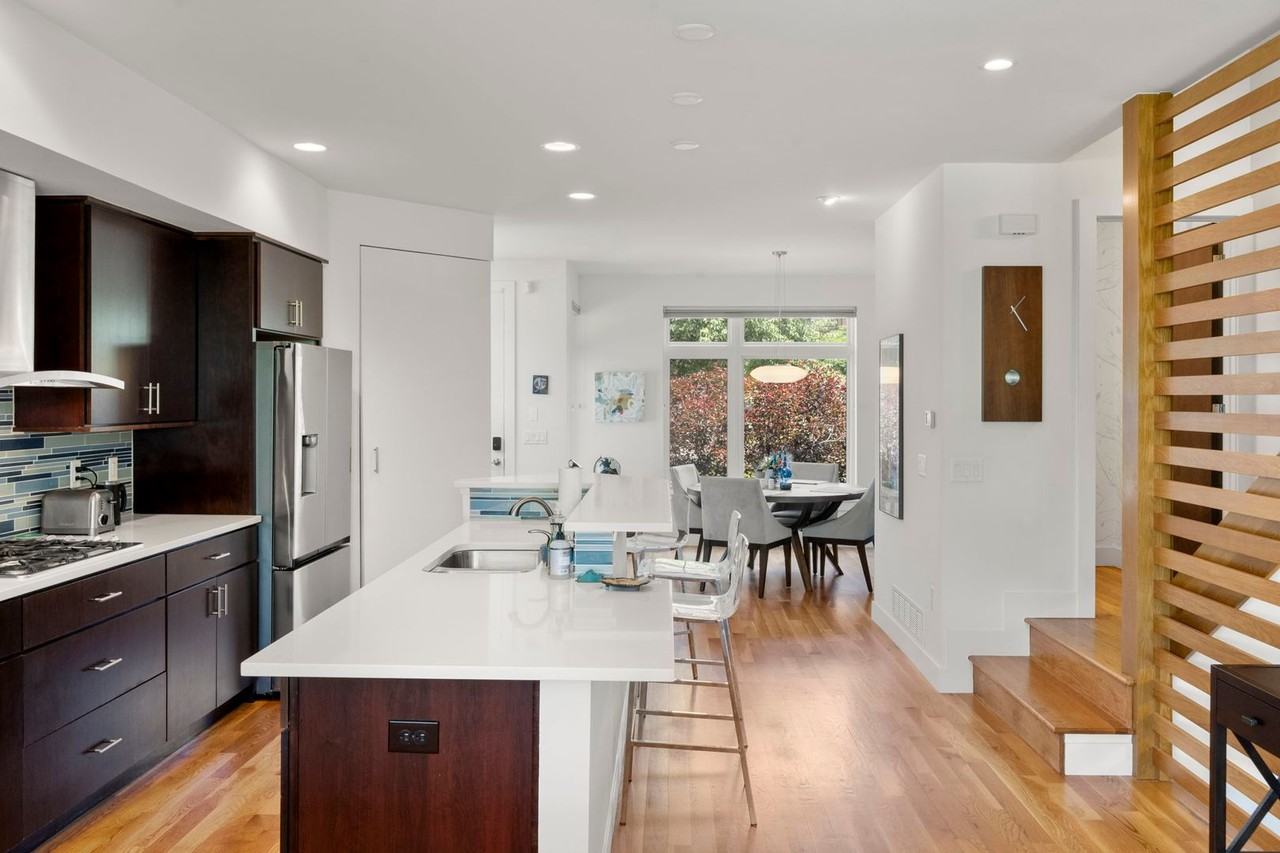 2625 S Sherman St - Photo 2 of 24