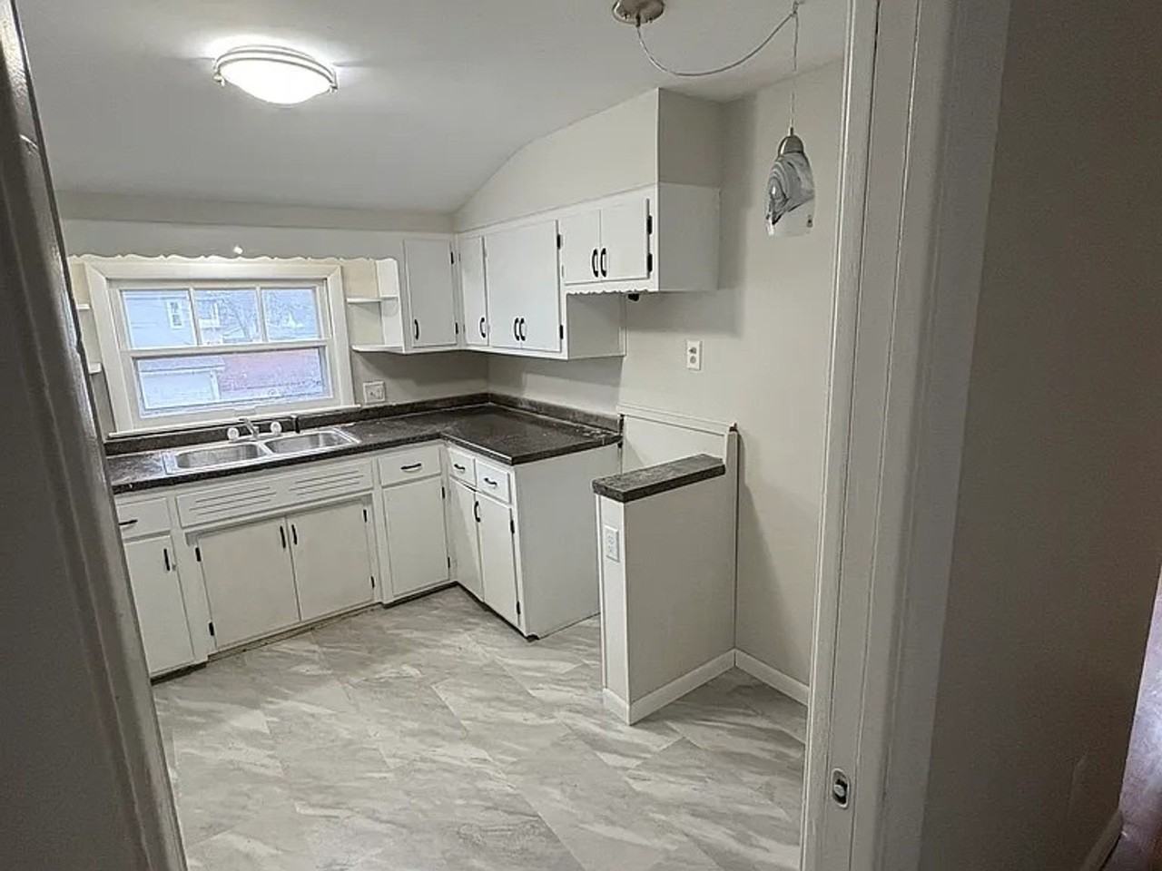 Renovated Duplex — 2 & 3 Bedroom Units in Racine - Photo 2 of 10