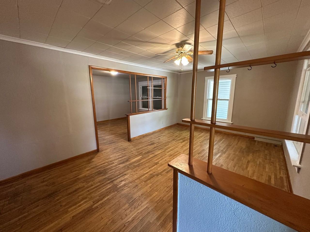 125 Main St - Photo 3 of 10