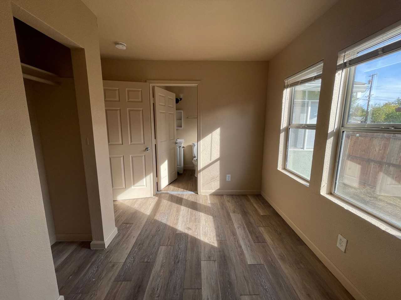 3620 Willow St #C - Photo 5 of 8