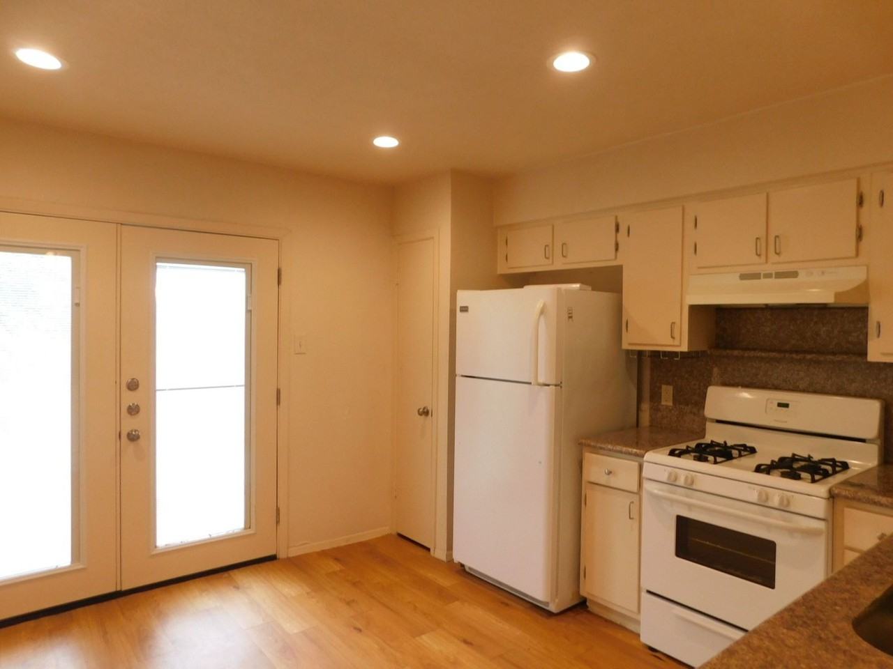 5403 W Gate Blvd - Photo 5 of 17