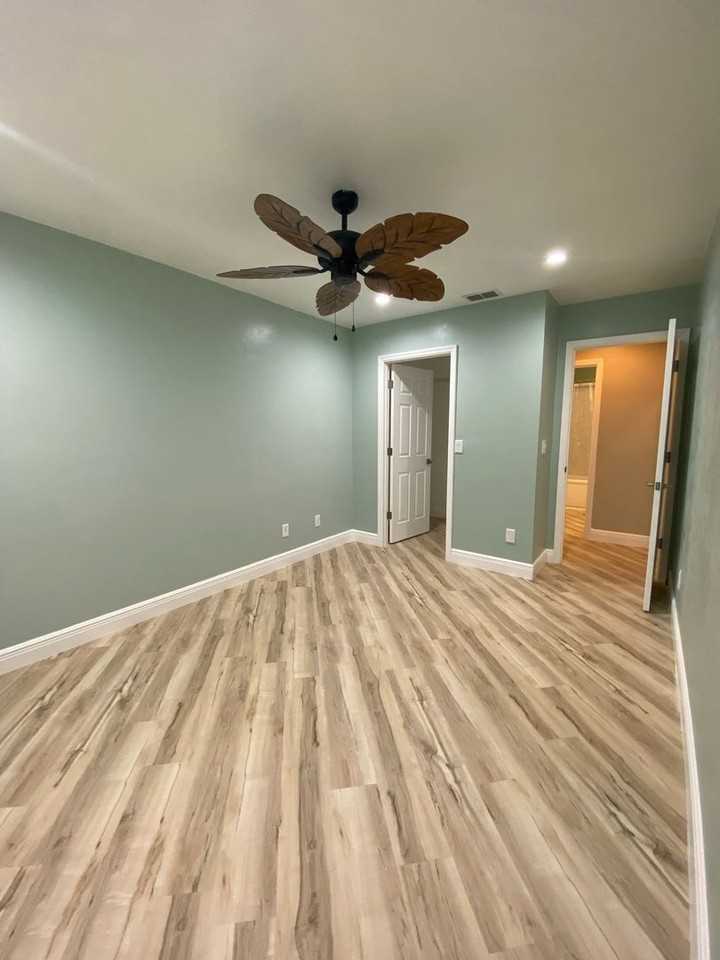 10798 Regent Cir - Photo 6 of 22