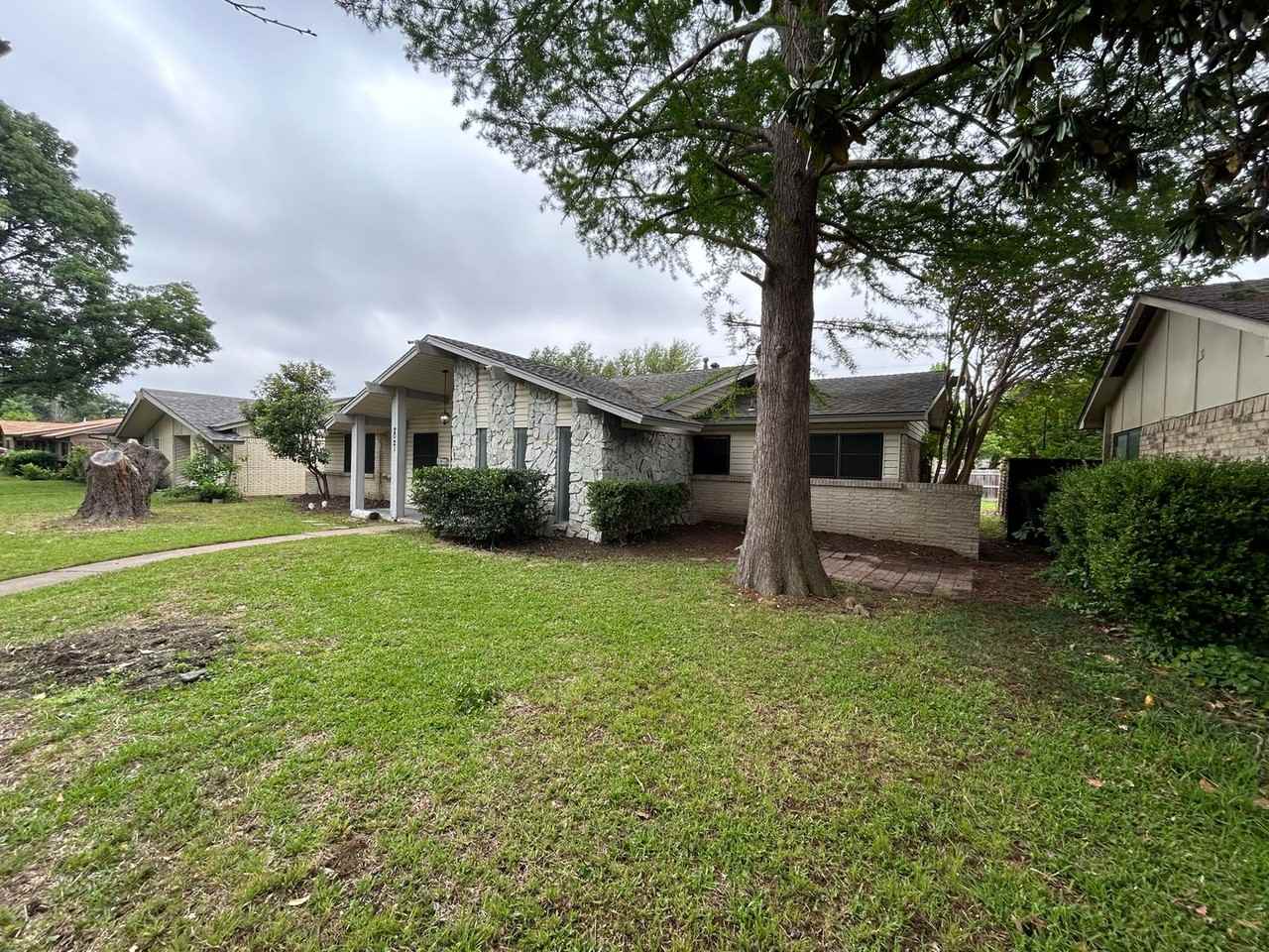 2021 Aloha Dr - Photo 6 of 24