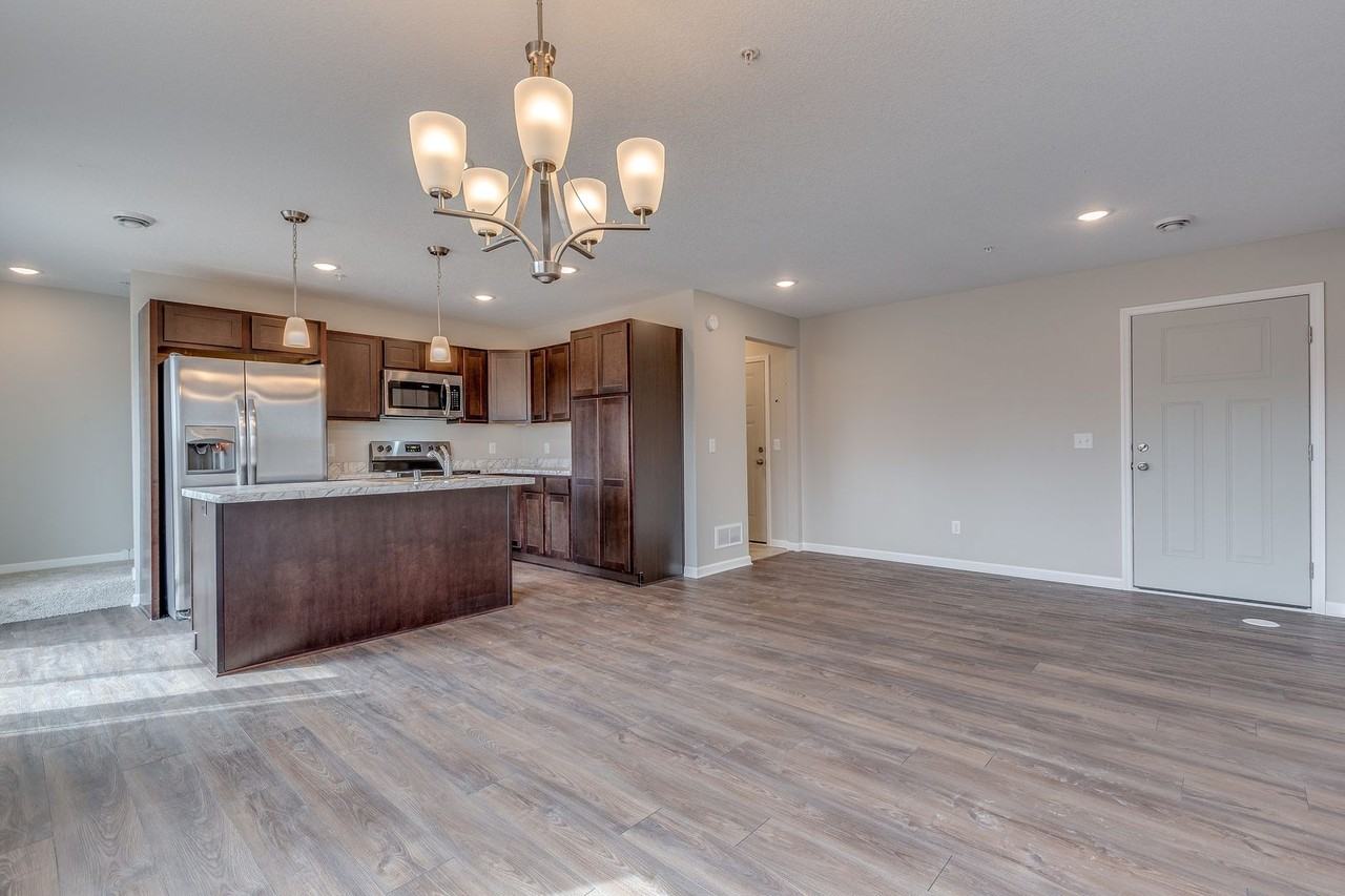 591 William St - Photo 4 of 25