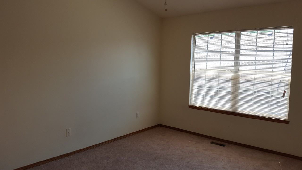 6829 Los Reyes Cir - Photo 7 of 12