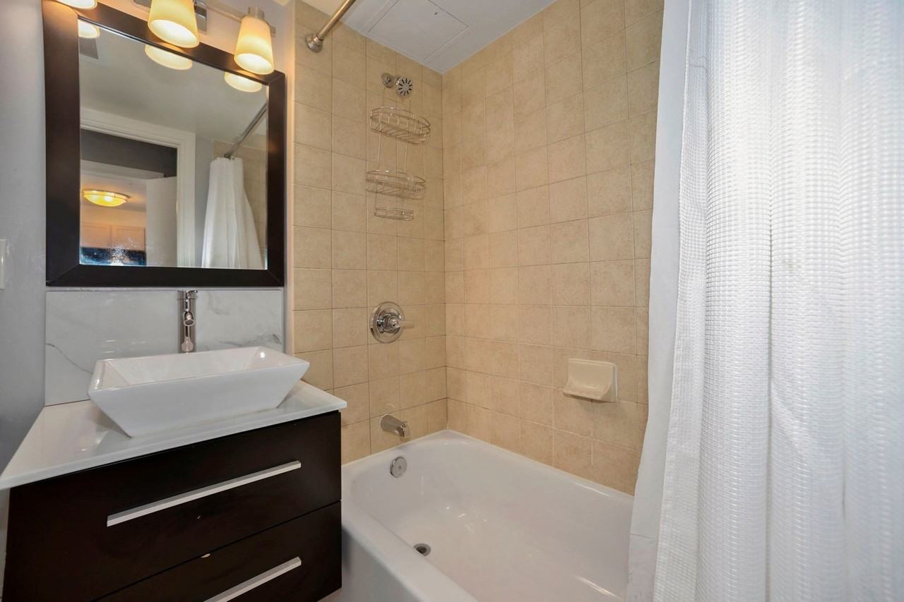 800 4th St Sw #N614 - Photo 7 of 20