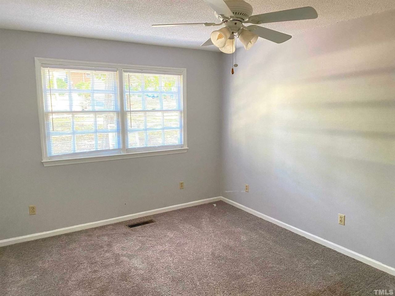 3215 Cyanne Cir - Photo 3 of 12