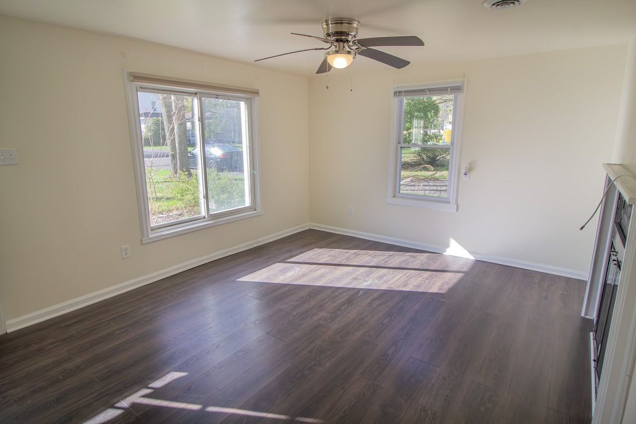 934 Mohegan Rd - Photo 5 of 18
