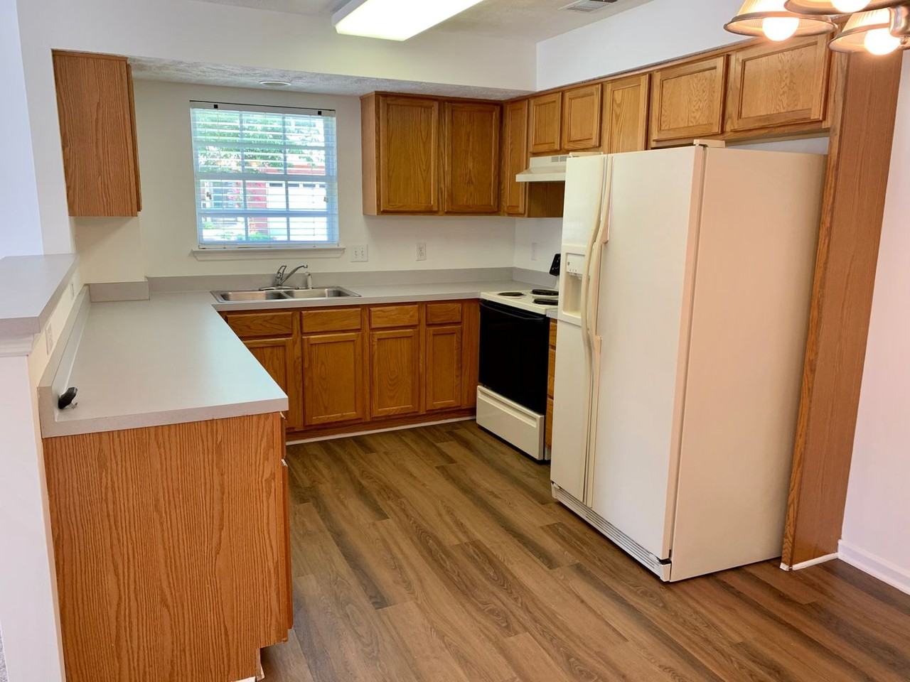 400 Bembridge Ln - Photo 6 of 18