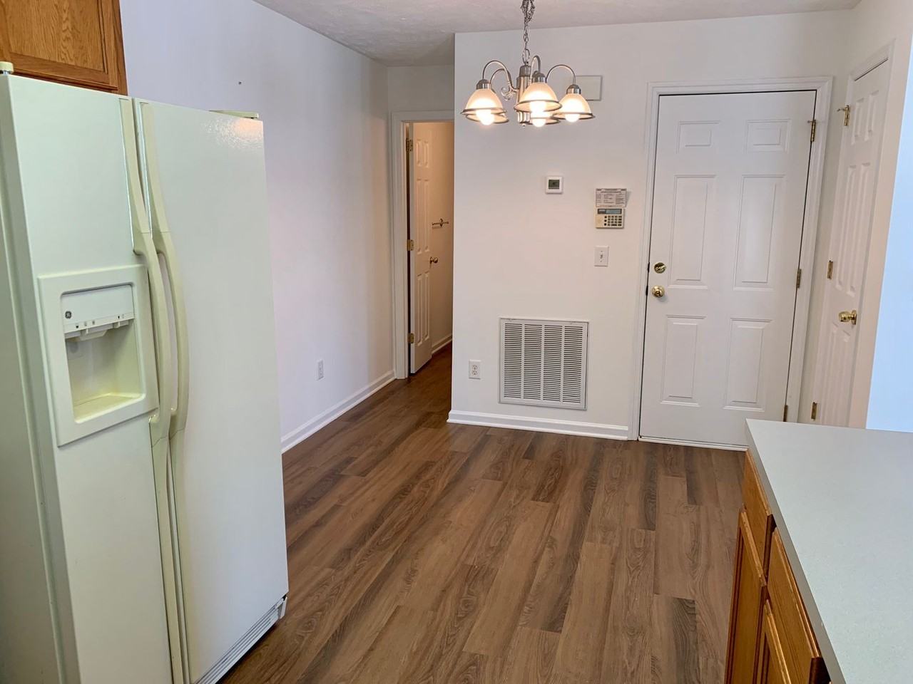400 Bembridge Ln - Photo 7 of 18