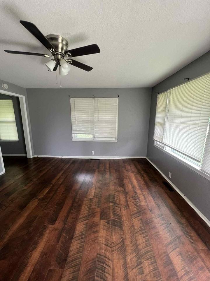 706 N Pennsylvania St - Photo 3 of 16