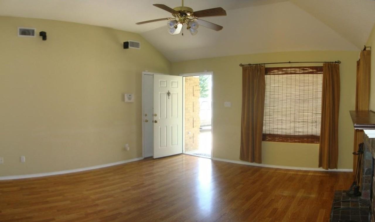 4208 Glennwood Dr - Photo 6 of 20