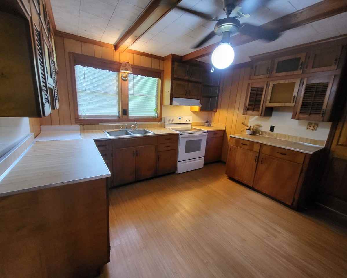 5001 Highway 15 S - Photo 4 of 12