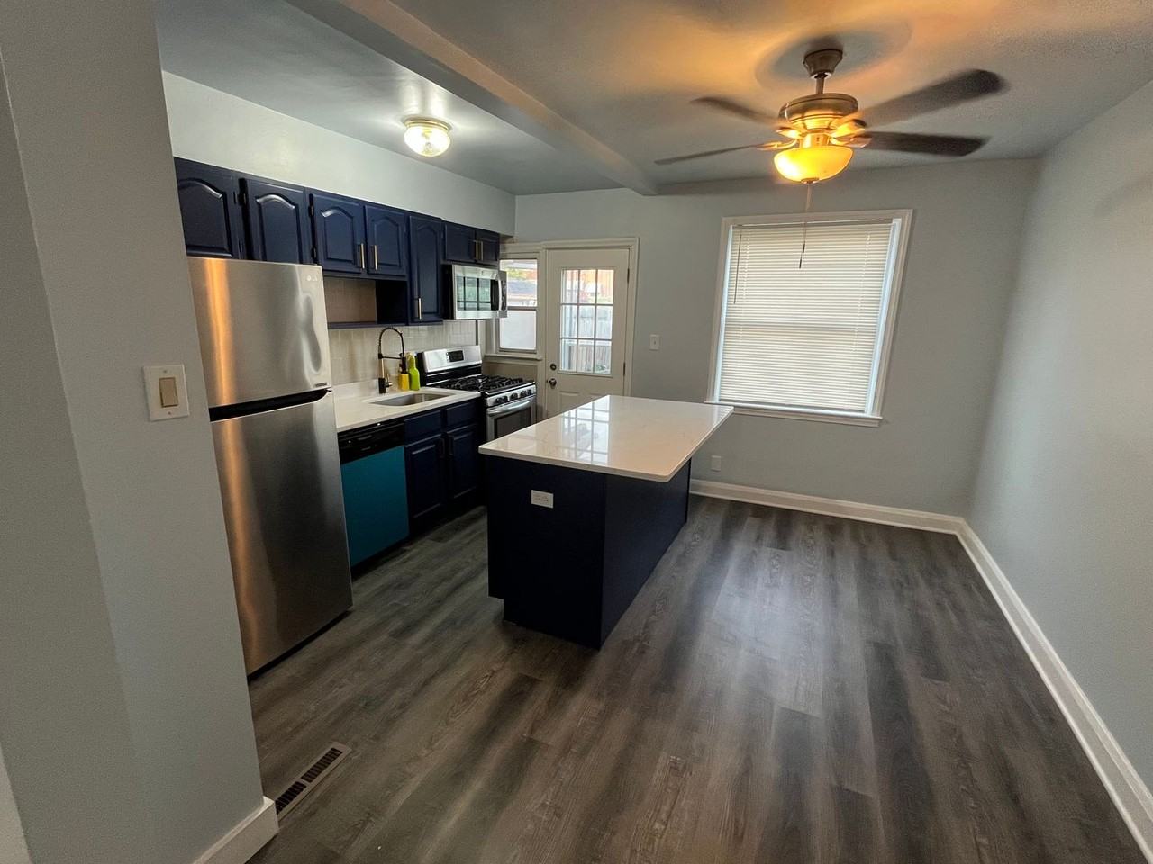 1549 Elrino St - Photo 3 of 22