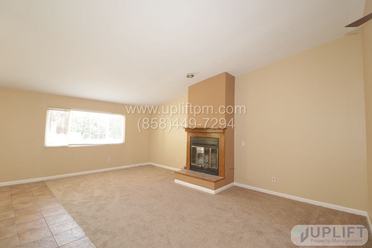 23852 Humiston Way - Photo 2 of 21