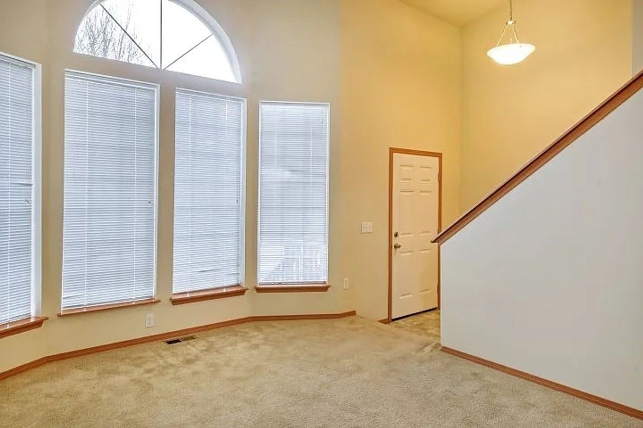 10628 57th Dr Ne - Photo 2 of 11