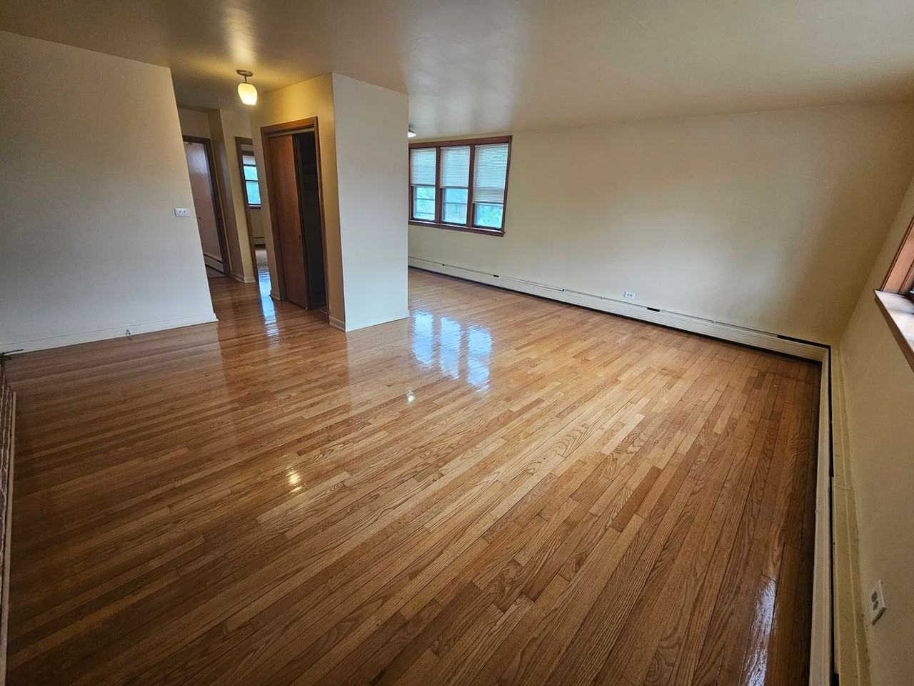 2725 Central St - Photo 3 of 15