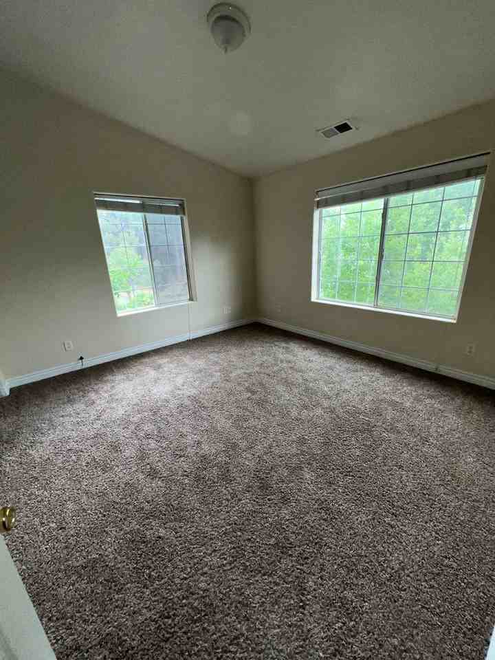 597 W Faiths Way - Photo 6 of 10