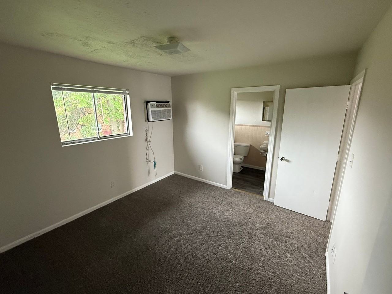 3203 Chinquapin Lane - Photo 3 of 7