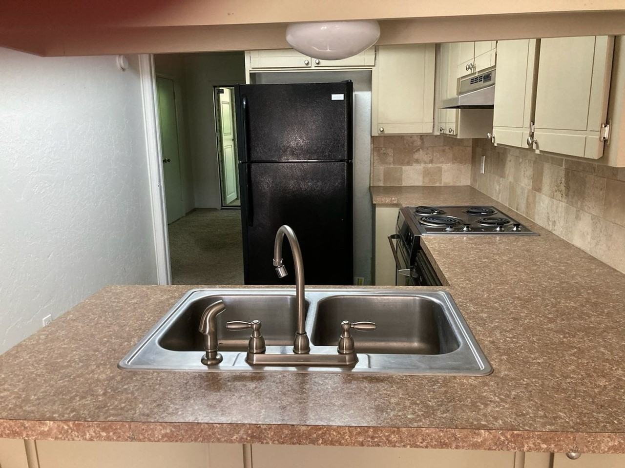 2905 Ne Tortoise Dr - Photo 2 of 7